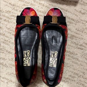 Salvatore Ferragamo Women's Floral Flats - Black and Red with Gold Buckle